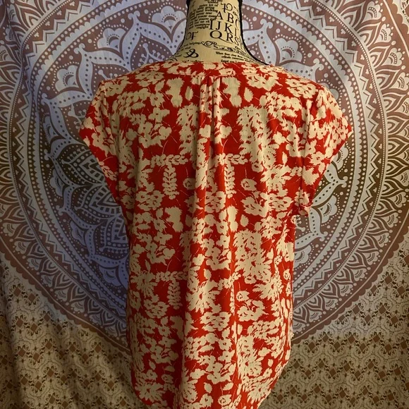 fun2fun Boutique Red White Floral Career Casual Blouse - S - Picture 2 of 3
